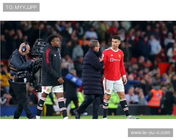 高位压迫与快速转换：门兴战术体系深度解读