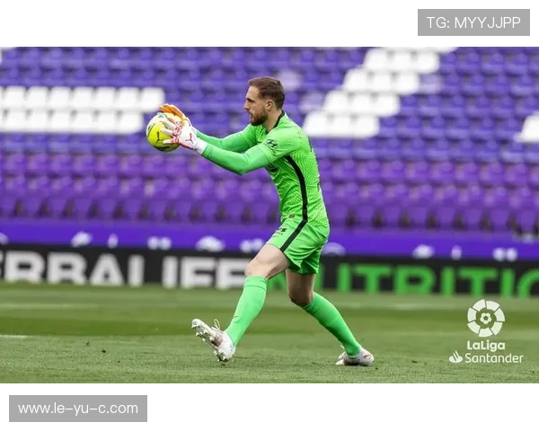 奥布拉克关键扑救助力球队夺得超级杯冠军