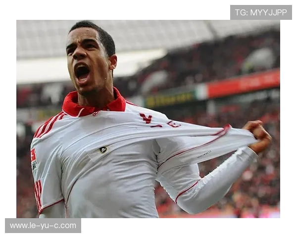 斯图加特防线稳固展现战术韧性,客场逼平强敌引关注 斯图加特防线稳固展现战术韧性,客场逼平强敌引关注